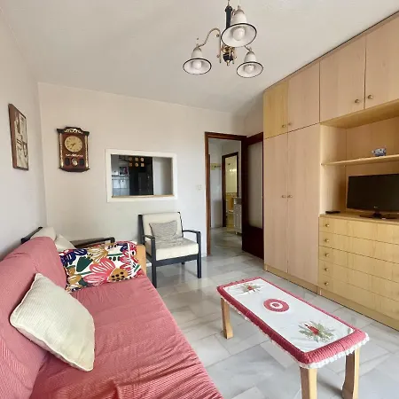 Ciguena Pool And Wifi Benidorm